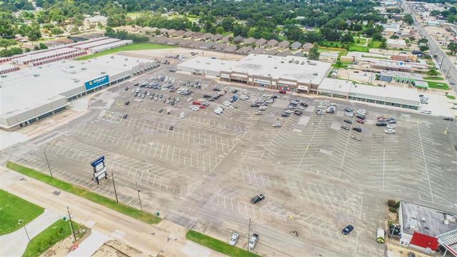 4058 Ryan Street 200, Lake Charles, LA 70605