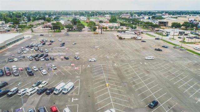 4058 Ryan Street 200, Lake Charles, LA 70605