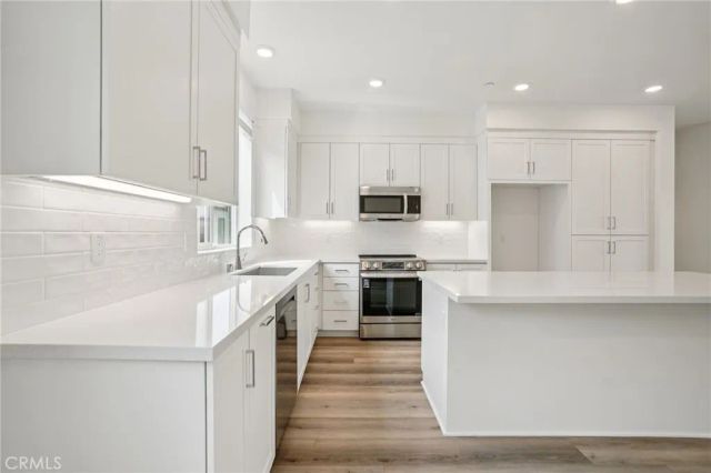 1681 Coral Sea Lane, San Pedro, CA 90731