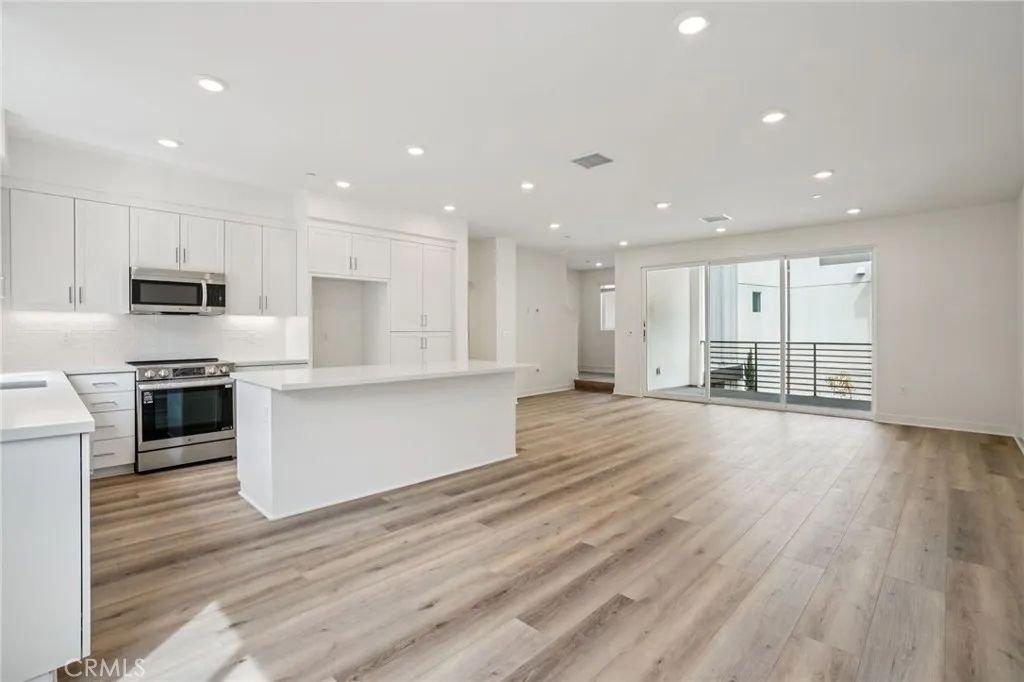 1681 Coral Sea Lane, San Pedro, CA 90731