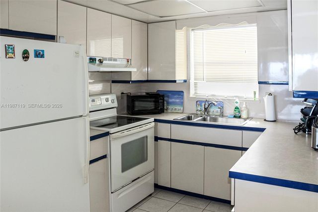 1750 S Ocean Blvd 509E, Lauderdale By The Sea, FL 33062