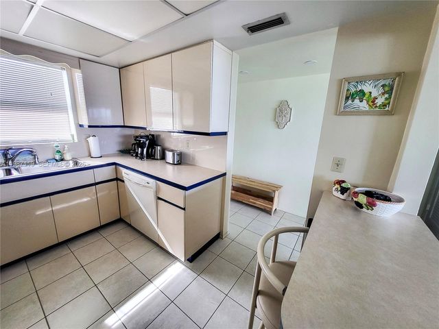 1750 S Ocean Blvd 509E, Lauderdale By The Sea, FL 33062