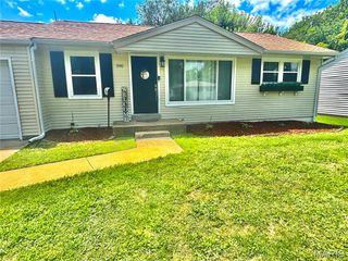 590 S Castello Street, Florissant, MO 63031