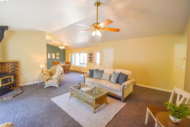 14717 Deon Dr, Sonora, CA 95370