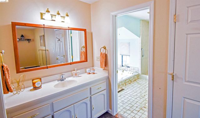 14717 Deon Dr, Sonora, CA 95370