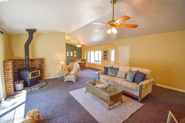 14717 Deon Dr, Sonora, CA 95370