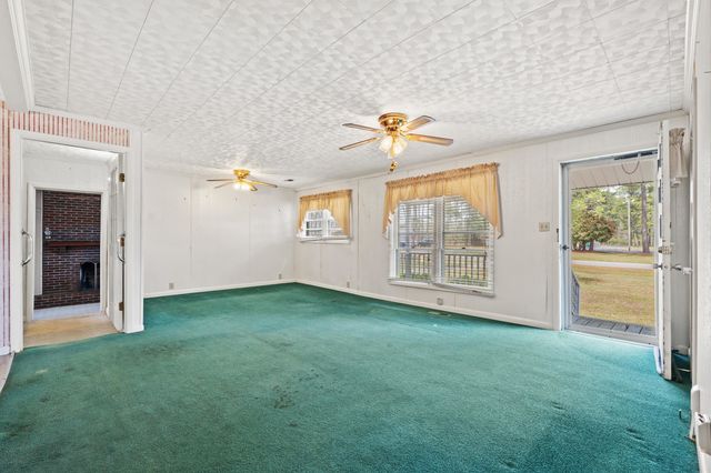 1623 Sherwood Dr., Conway, SC 29526