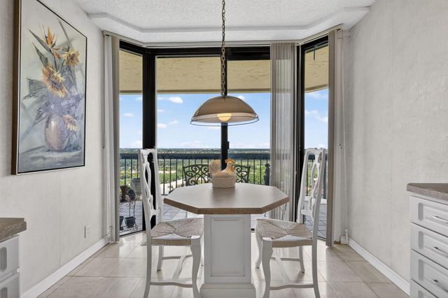 1900 Consulate Place 1705, West Palm Beach, FL 33401