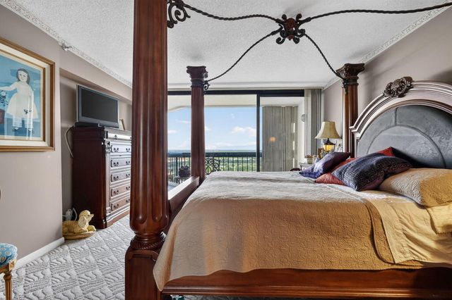 1900 Consulate Place 1705, West Palm Beach, FL 33401