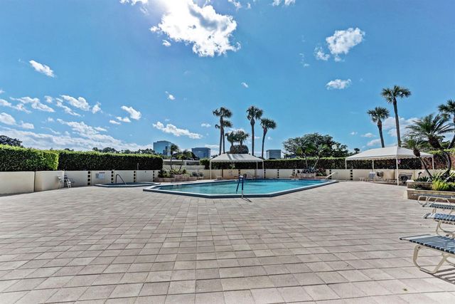 1900 Consulate Place 1705, West Palm Beach, FL 33401