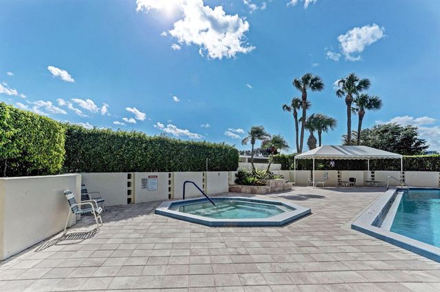 1900 Consulate Place 1705, West Palm Beach, FL 33401
