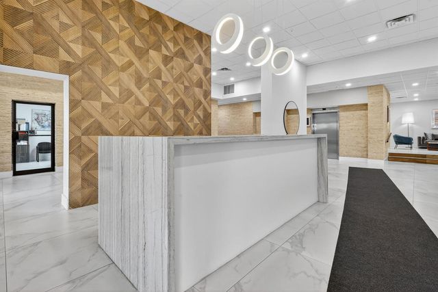 1900 Consulate Place 1705, West Palm Beach, FL 33401