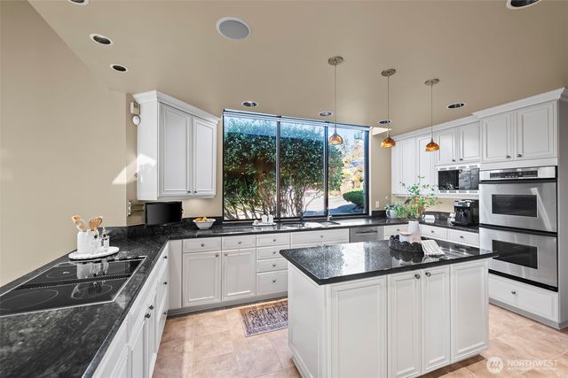 710 42nd Avenue NW, Gig Harbor, WA 98335