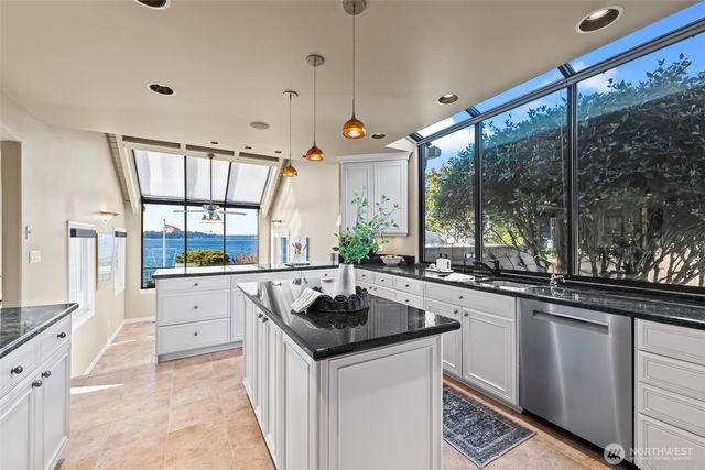 710 42nd Avenue NW, Gig Harbor, WA 98335