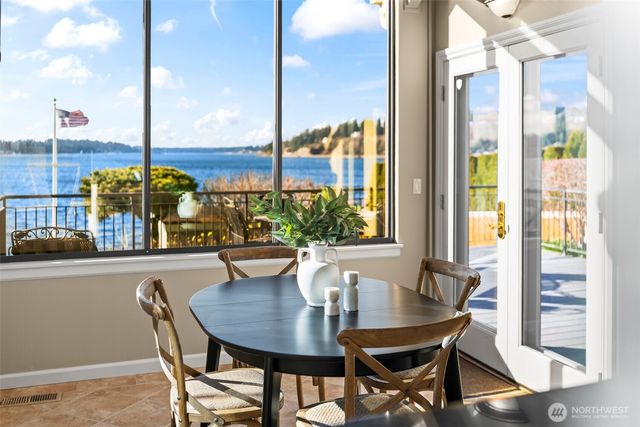 710 42nd Avenue NW, Gig Harbor, WA 98335