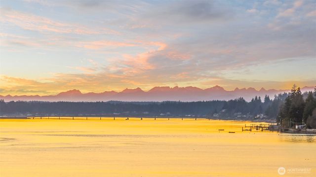 710 42nd Avenue NW, Gig Harbor, WA 98335