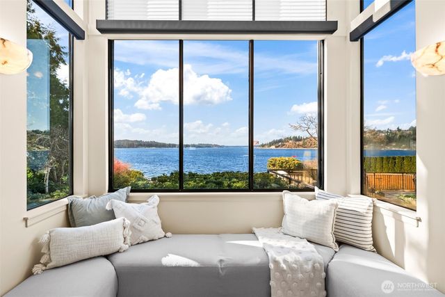 710 42nd Avenue NW, Gig Harbor, WA 98335