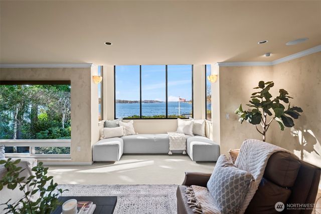 710 42nd Avenue NW, Gig Harbor, WA 98335