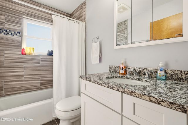 8808 Michael Edward Dr, Louisville, KY 40291