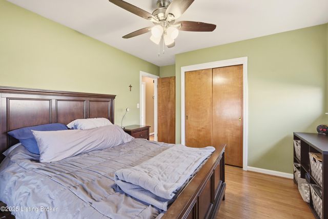 8808 Michael Edward Dr, Louisville, KY 40291