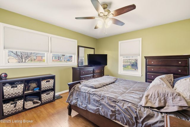 8808 Michael Edward Dr, Louisville, KY 40291