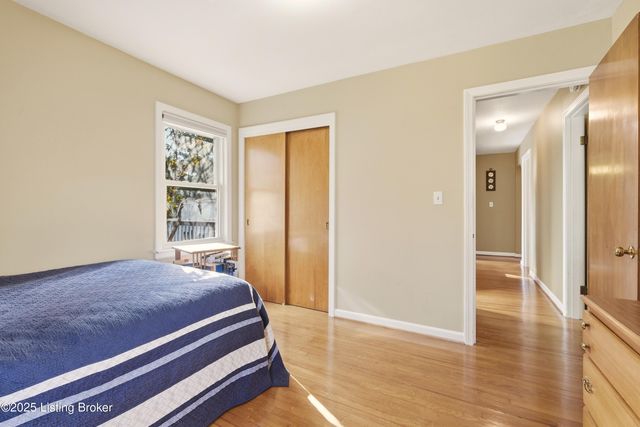 8808 Michael Edward Dr, Louisville, KY 40291