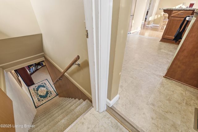 8808 Michael Edward Dr, Louisville, KY 40291