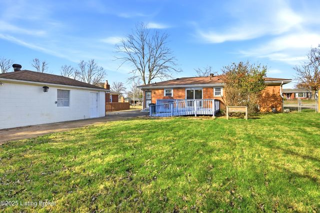 8808 Michael Edward Dr, Louisville, KY 40291