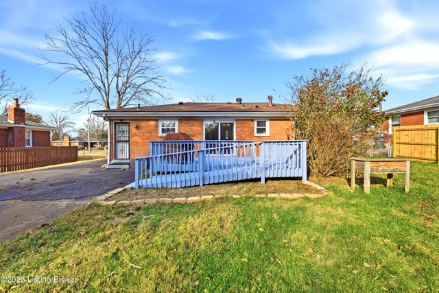 8808 Michael Edward Dr, Louisville, KY 40291