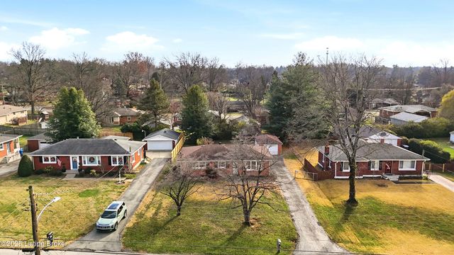 8808 Michael Edward Dr, Louisville, KY 40291