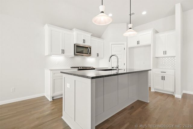 1203 N Elder Avenue, Broken Arrow, OK 74012