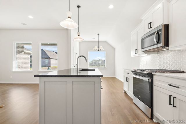 1203 N Elder Avenue, Broken Arrow, OK 74012