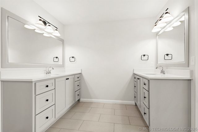 1203 N Elder Avenue, Broken Arrow, OK 74012