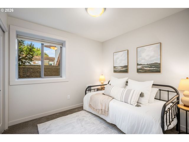 4222 N KERBY Ave, Portland, OR 97217
