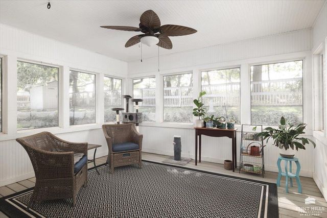 207 Ruth's Lane, Wamego, KS 66547