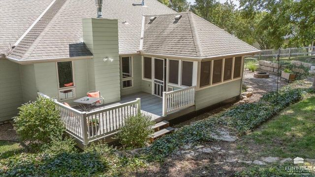 207 Ruth's Lane, Wamego, KS 66547