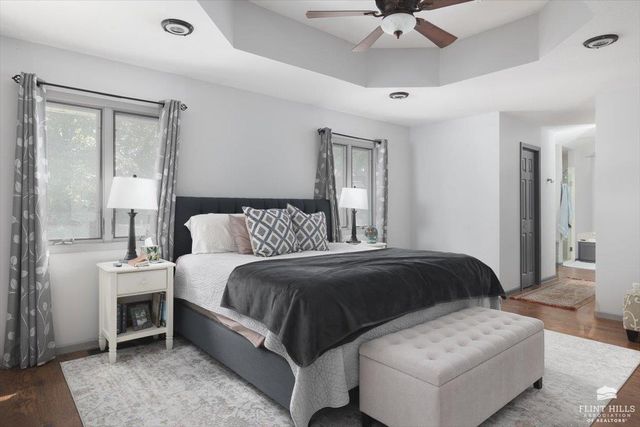 207 Ruth's Lane, Wamego, KS 66547