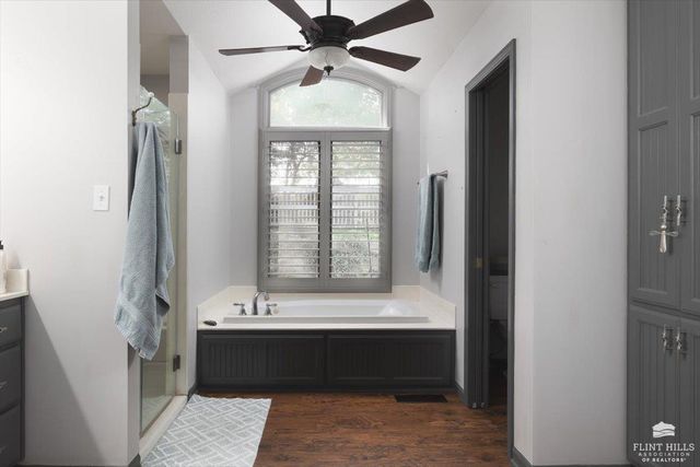 207 Ruth's Lane, Wamego, KS 66547