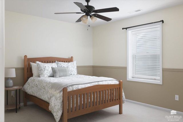 207 Ruth's Lane, Wamego, KS 66547