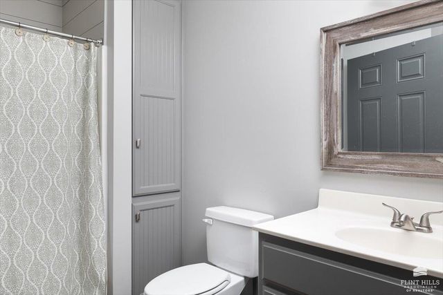 207 Ruth's Lane, Wamego, KS 66547