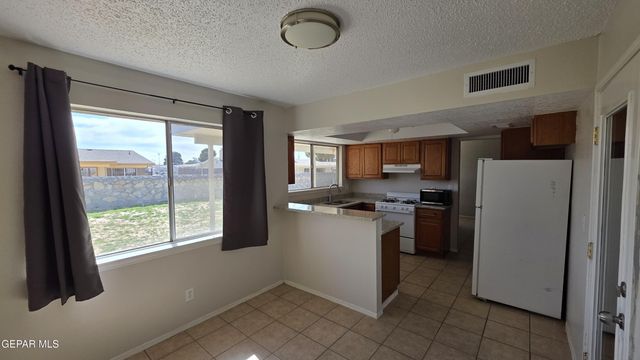 10932 GEORGE ARCHER Drive, El Paso, TX 79936