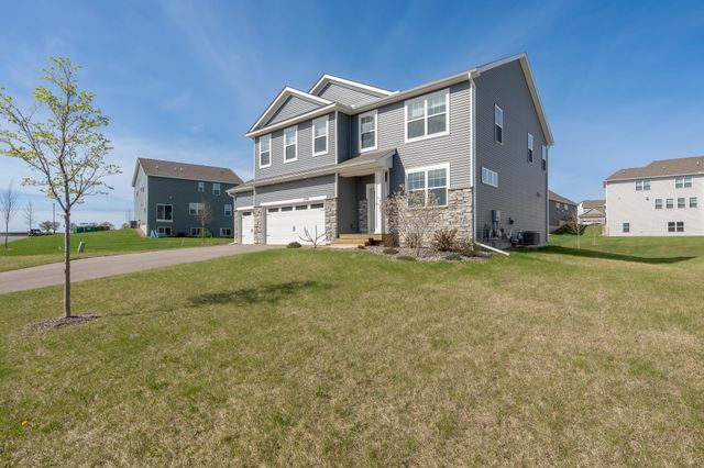 1716 Rainier Drive, Shakopee, MN 55379