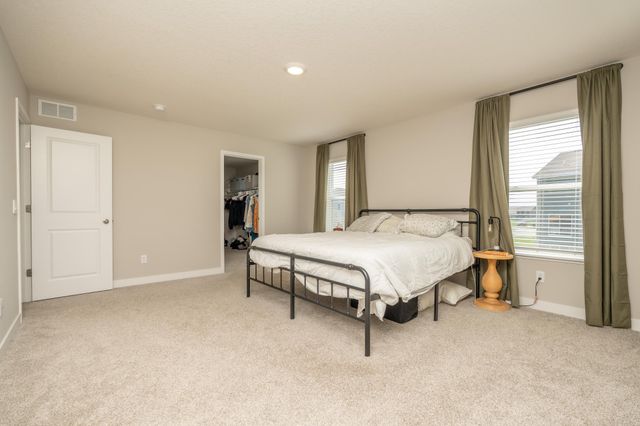 1716 Rainier Drive, Shakopee, MN 55379