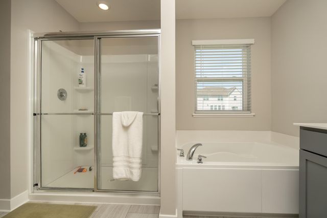 1716 Rainier Drive, Shakopee, MN 55379