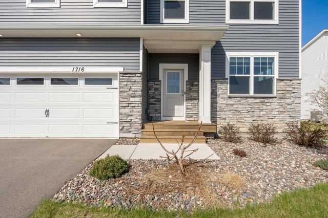 1716 Rainier Drive, Shakopee, MN 55379