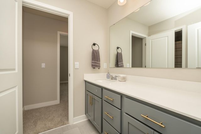 1716 Rainier Drive, Shakopee, MN 55379