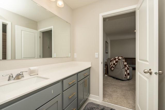 1716 Rainier Drive, Shakopee, MN 55379