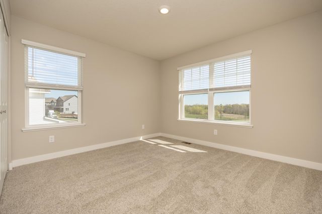 1716 Rainier Drive, Shakopee, MN 55379