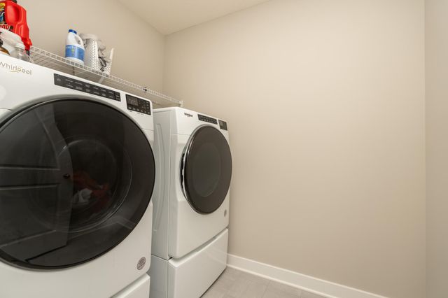 1716 Rainier Drive, Shakopee, MN 55379