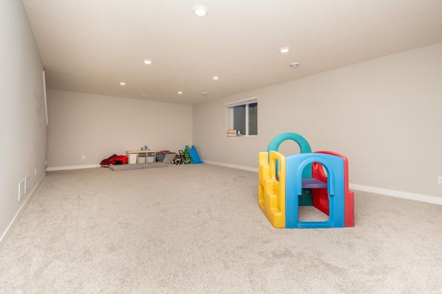 1716 Rainier Drive, Shakopee, MN 55379